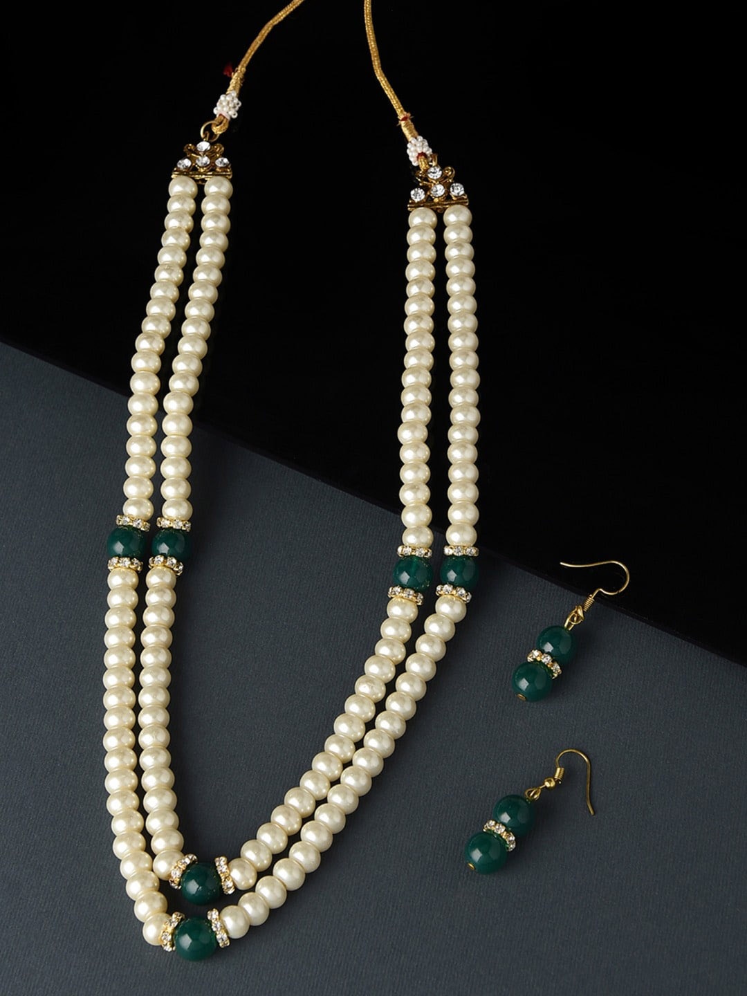 

Zaveri Pearls White & Green Beads & Pearls Embellished Jewellery Set