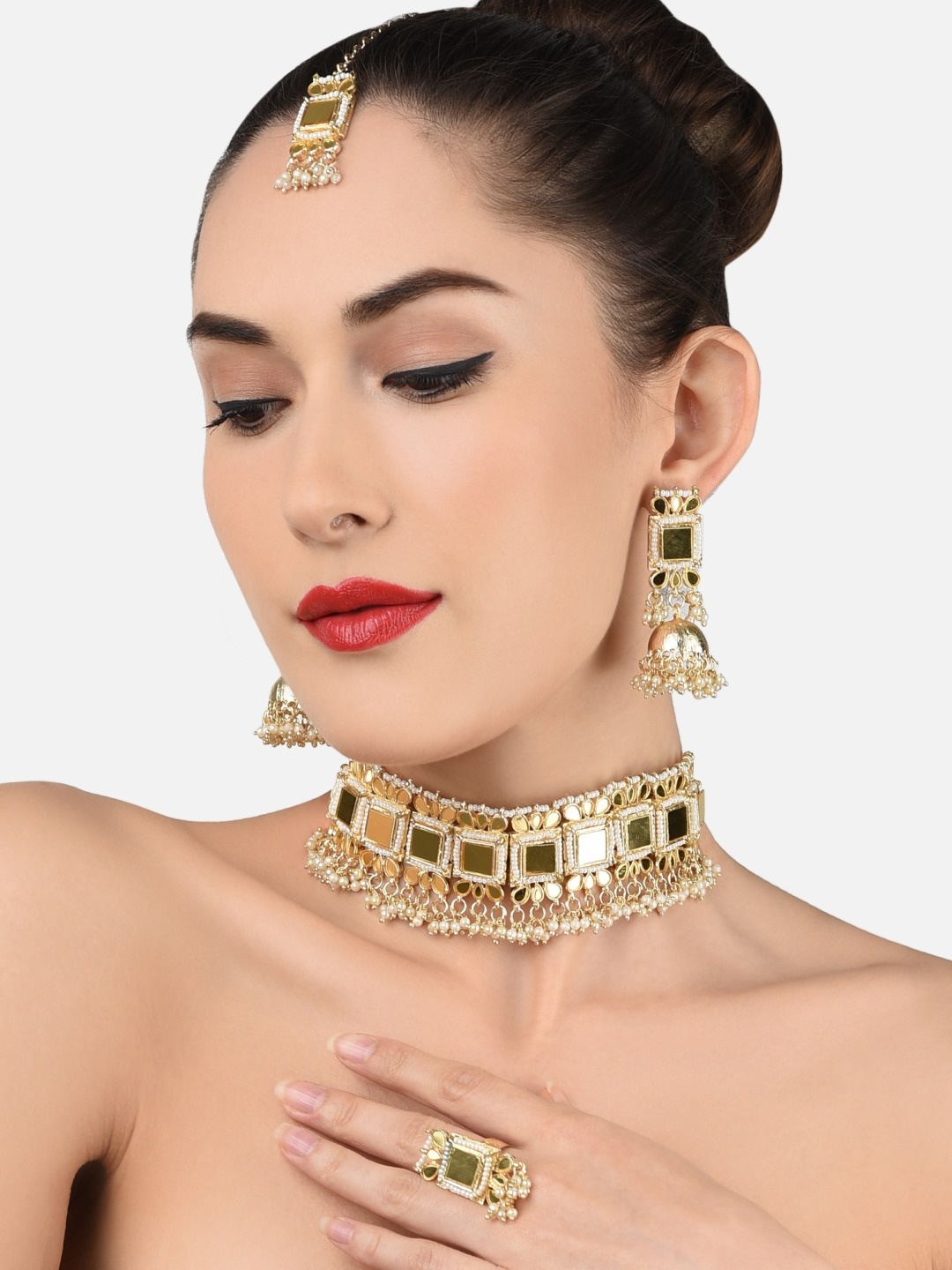 

Zaveri Pearls Gold-Plated White Pearl Beaded Jewellery Set