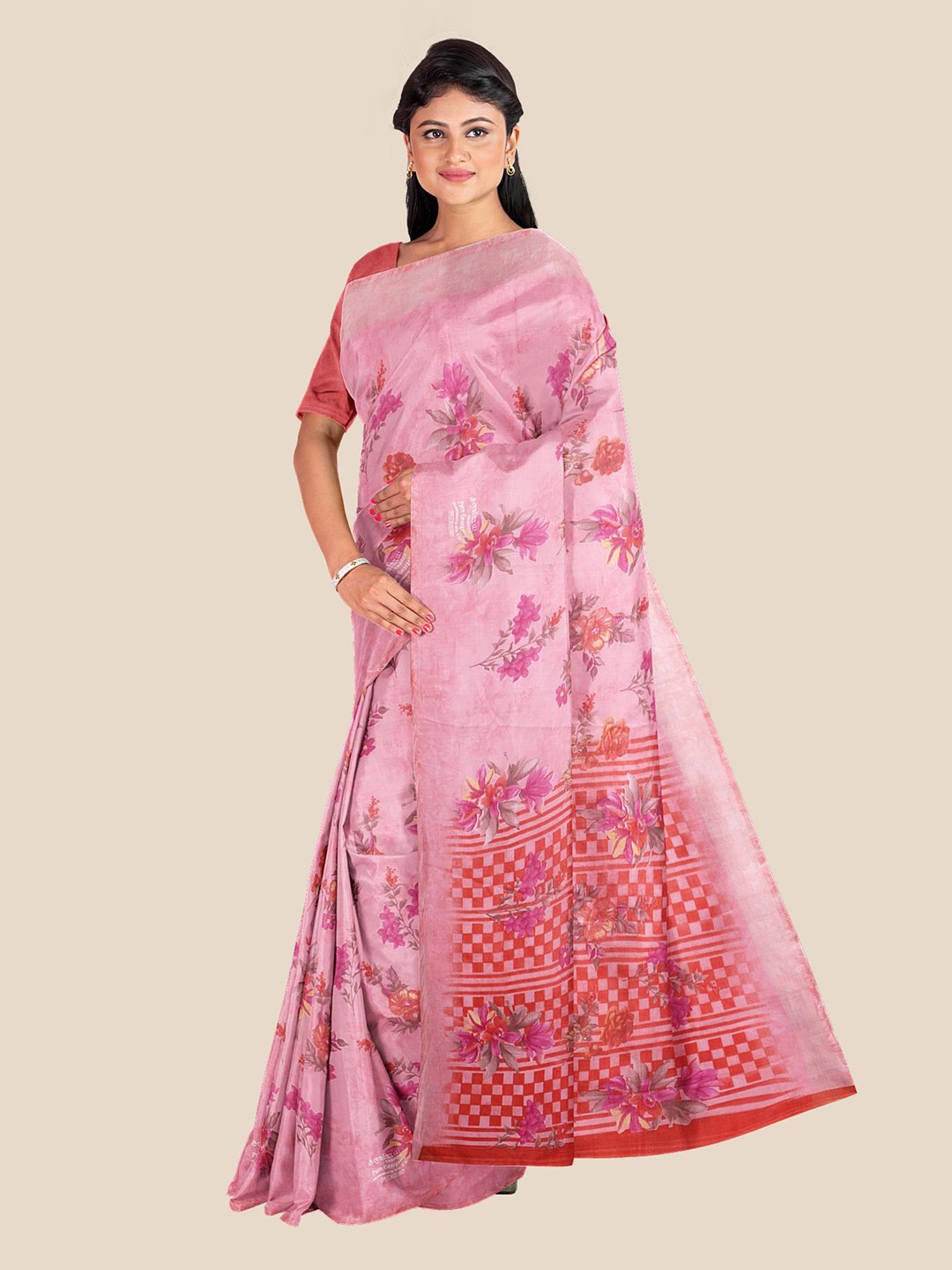 

Kalamandir Pink & Red Floral Printed Saree