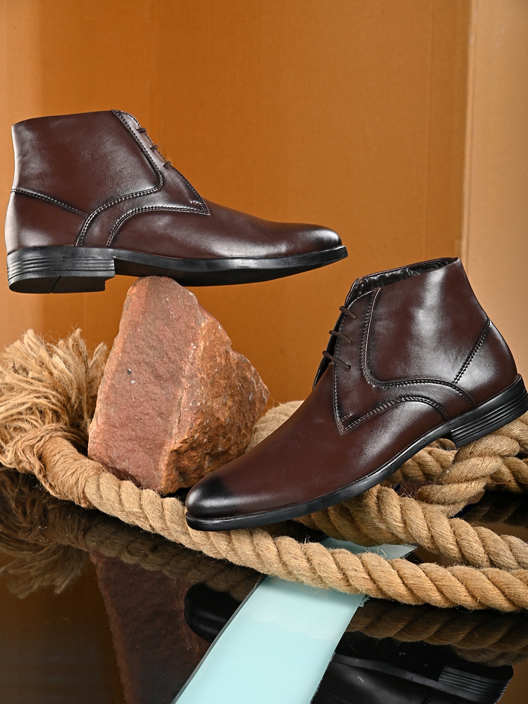 

INVICTUS Men Brown Solid Mid Top Derbys Shoes