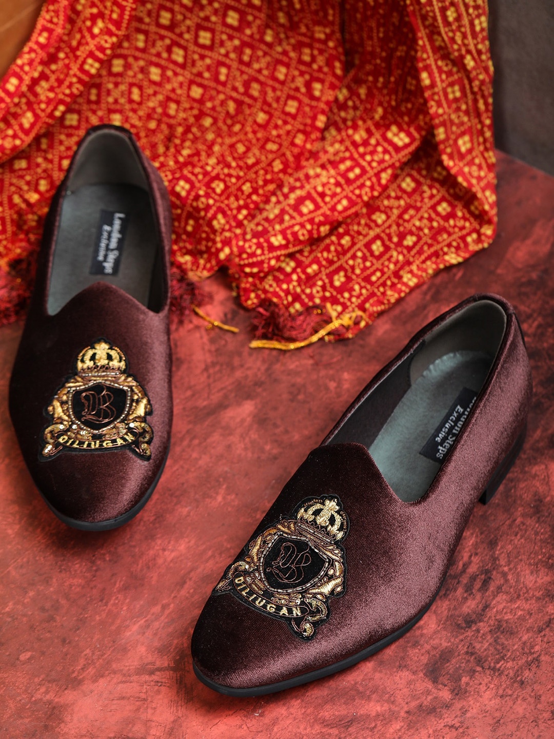 

LONDON STEPS Men Brown Applique Suede Formal Slip On Shoes