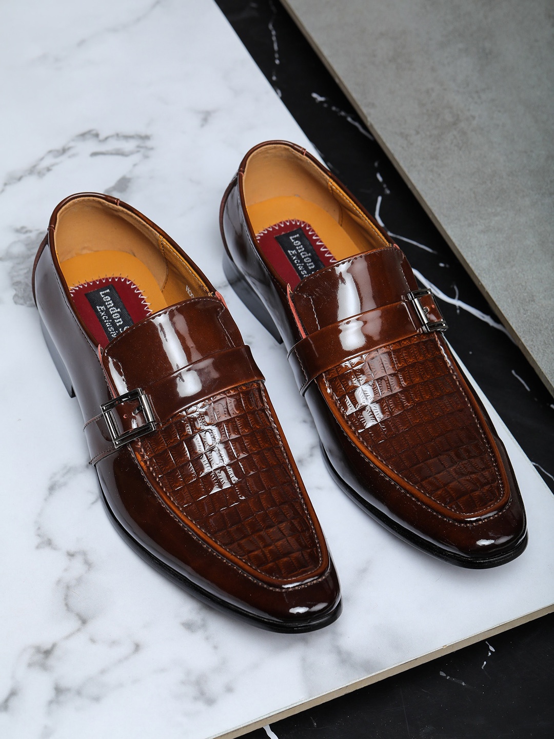 

LONDON STEPS Men Brown Textured Formal Slip-Ons Loafers