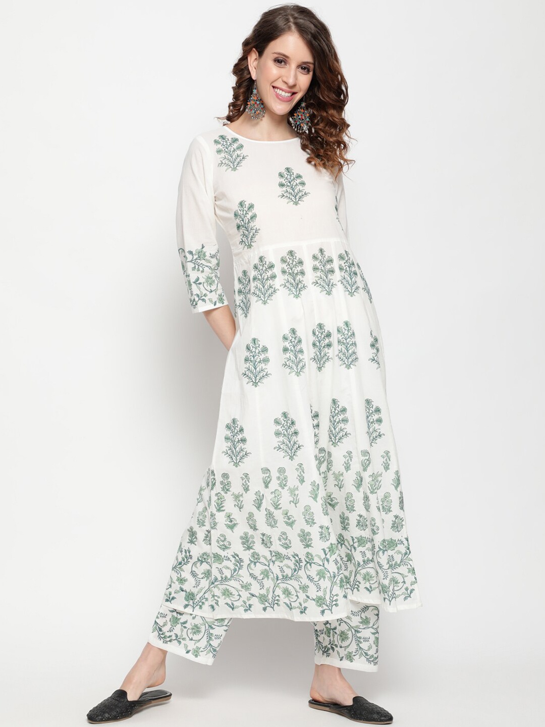 

THE NKS PLUS Women Green Floral Printed Empire Pure Cotton Kurta with Trousers