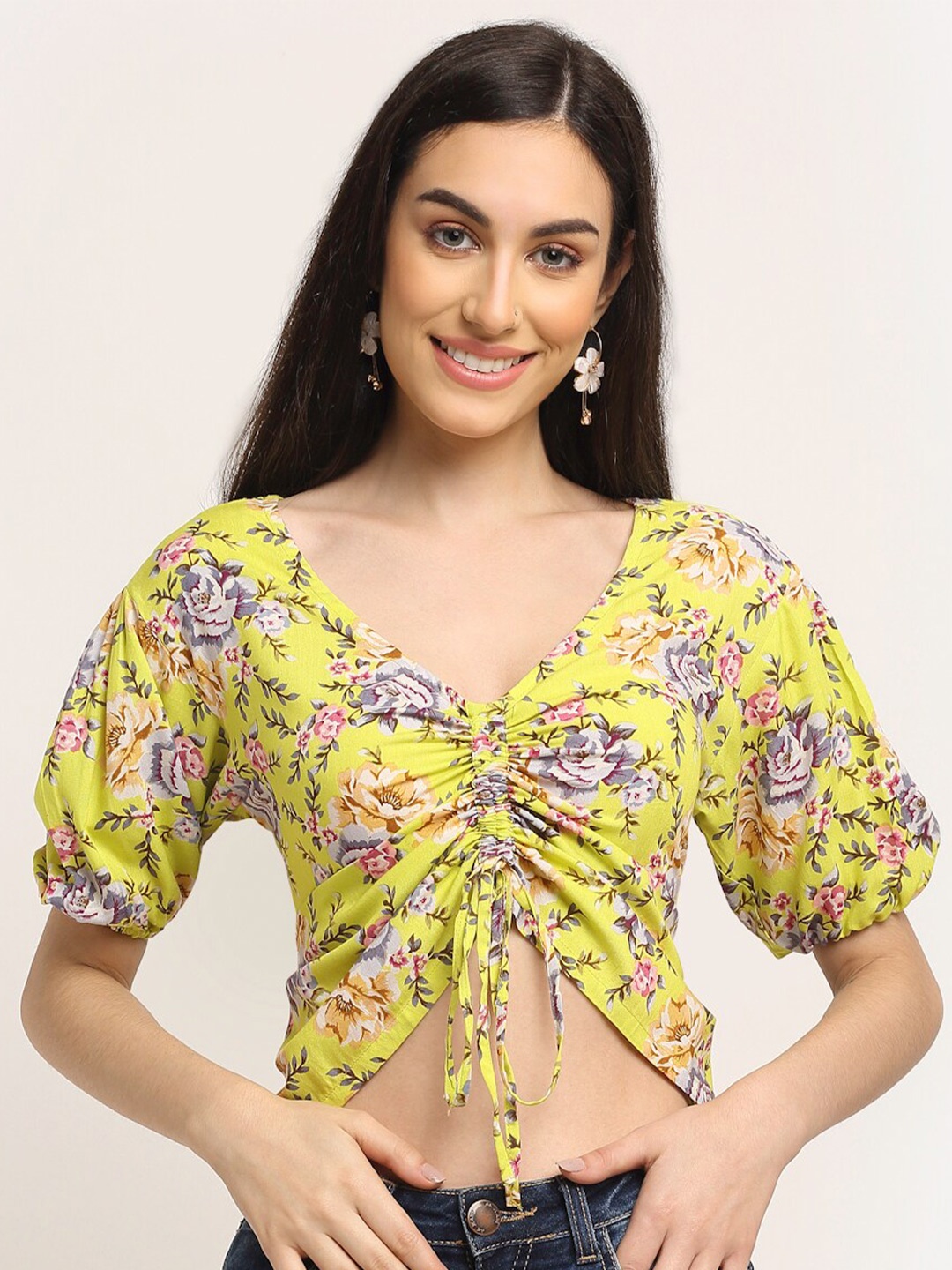 

Aawari Woman Green Floral Print Crop Top