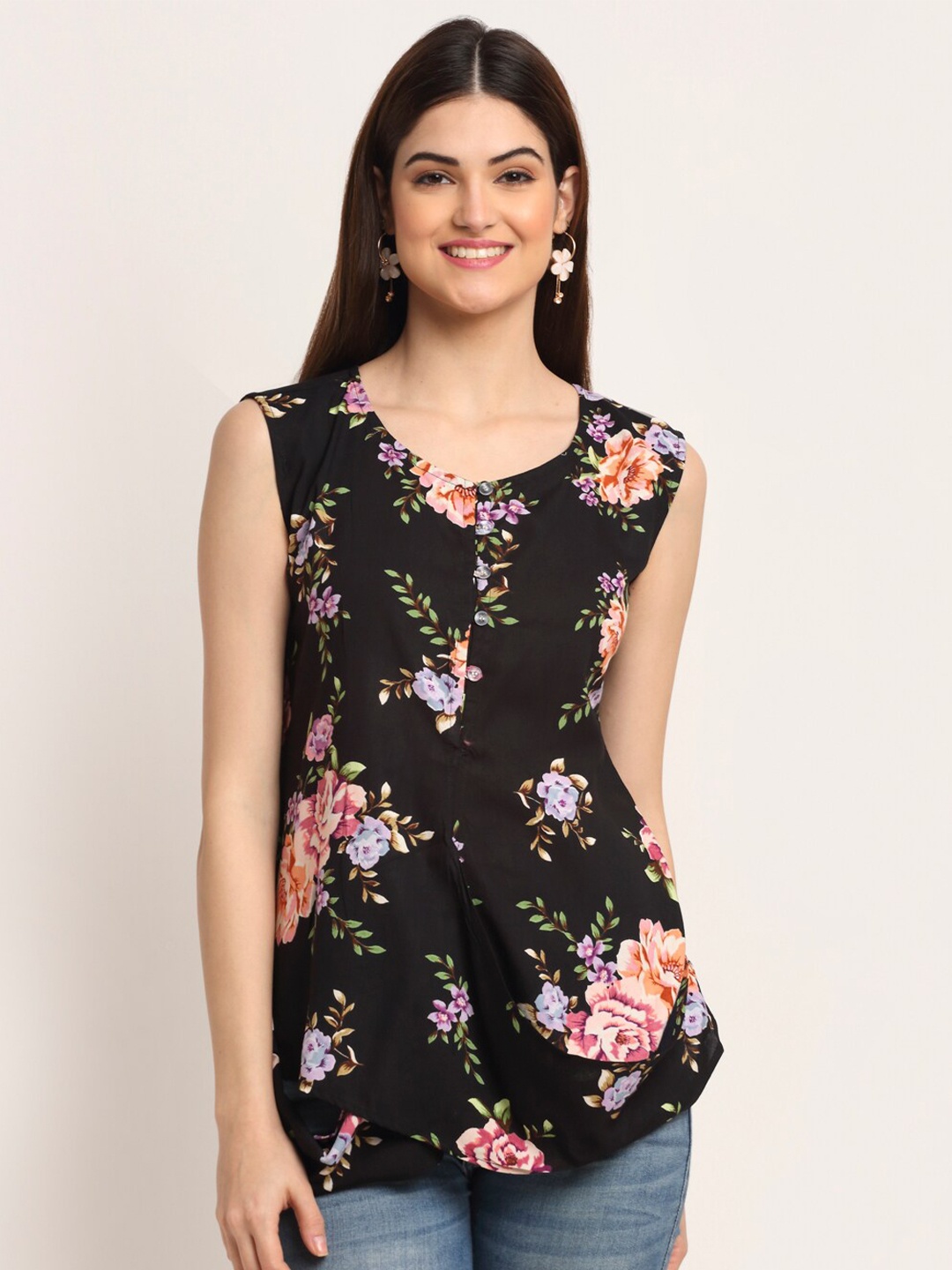 

Aawari Women Black & Pink Floral Print Round Neck High-Low Top