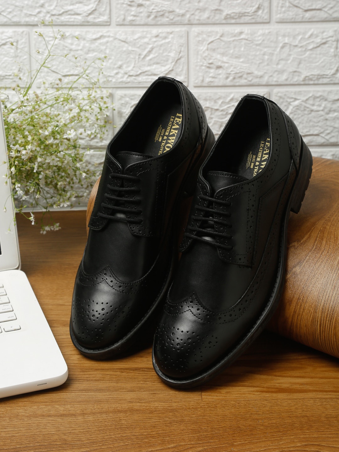 

Teakwood Leathers Men Black Solid Leather Formal Brogues