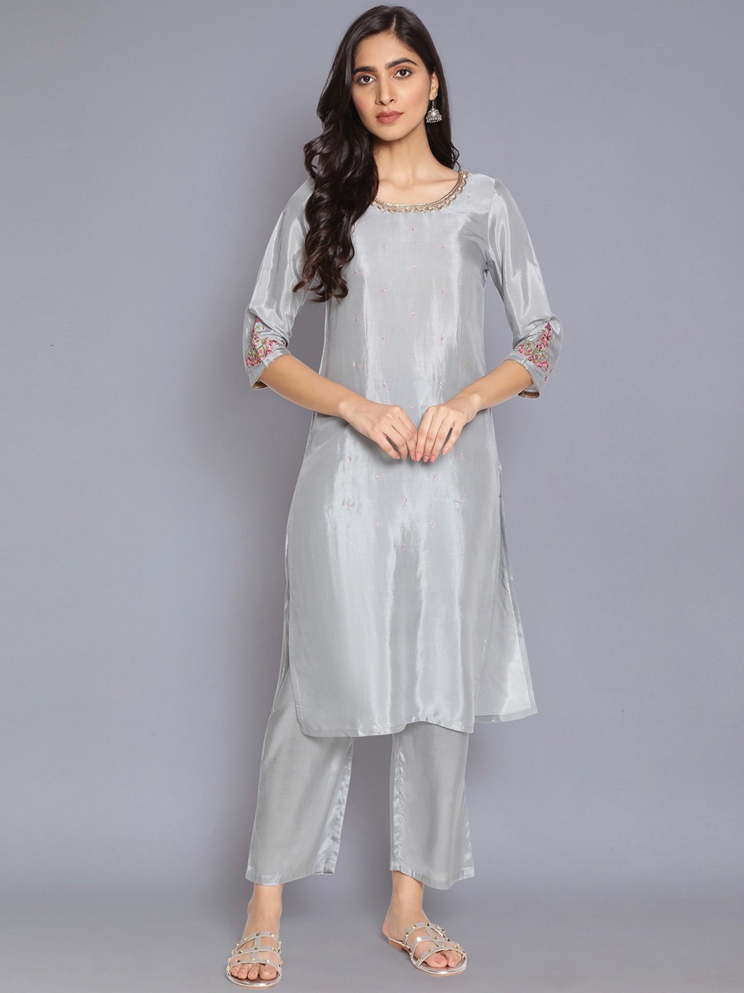 

WISHFUL Women Grey Embellished Kurta