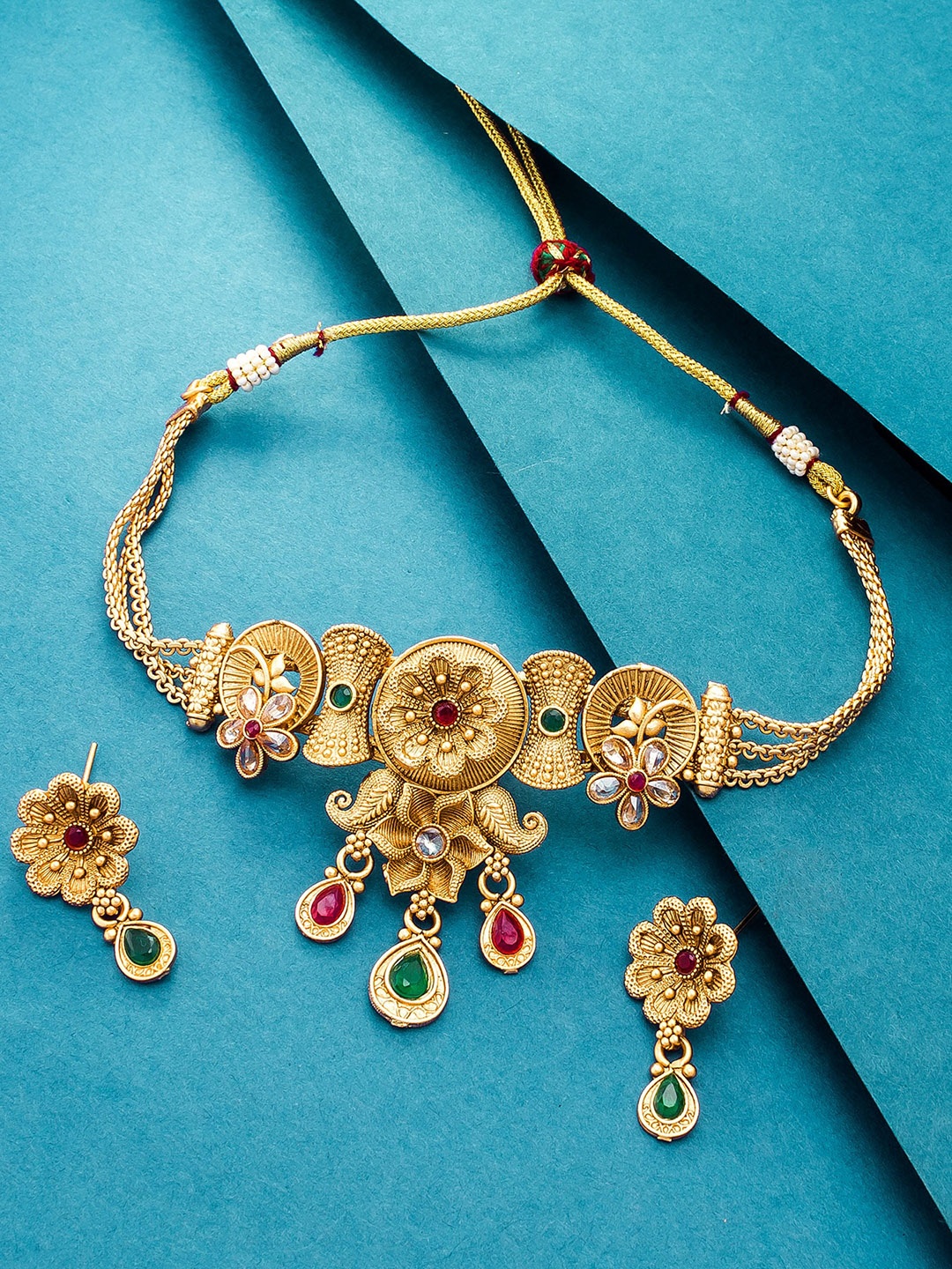 

aadita Gold-Plated Pearl Beaded & Stone-Studded Jewellery Set