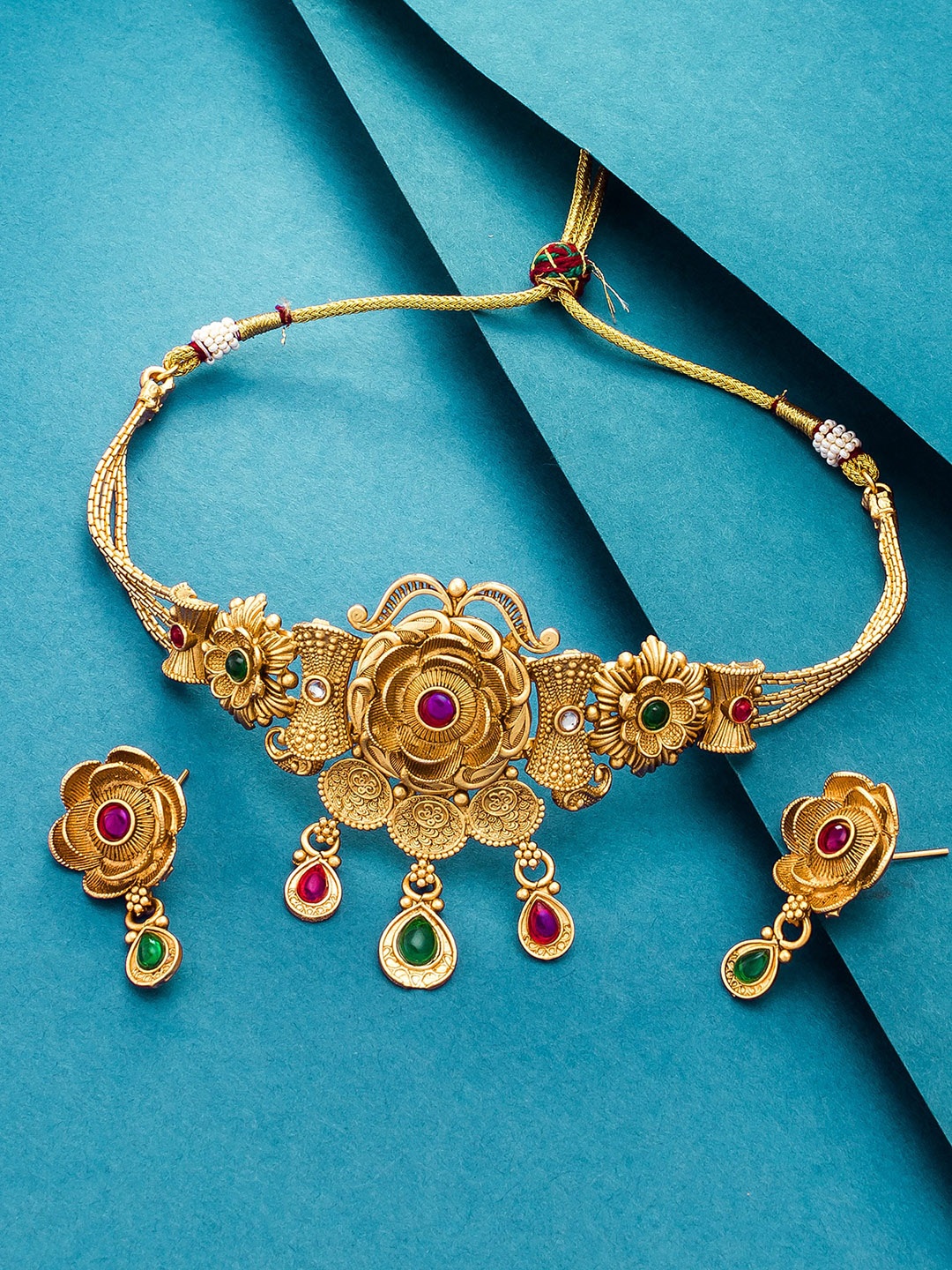 

aadita Woman Gold Toned Mirror Pearl Choker Jewellery Set