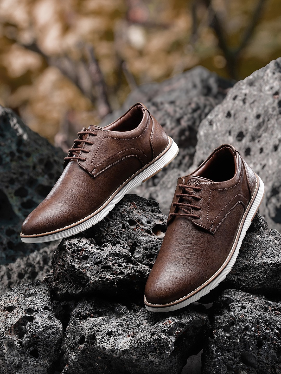 

The Roadster Lifestyle Co Men Coffee Brown Solid Derbys