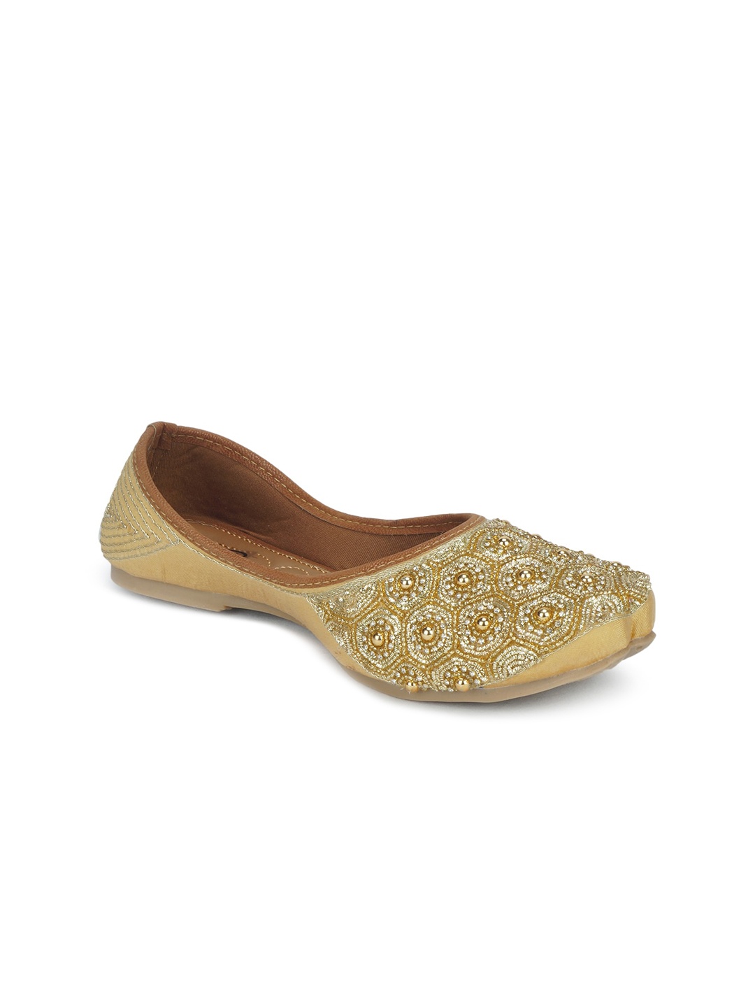 

The Desi Dulhan Women Gold-Toned Mojaris Flats With Ethnic Embellishments