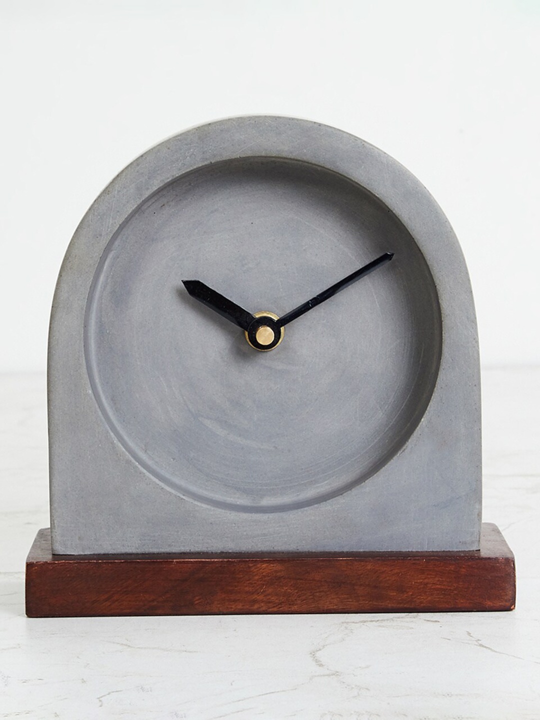 

Home Centre Grey & Brown Abstract Shaped Contemporary Table Clock