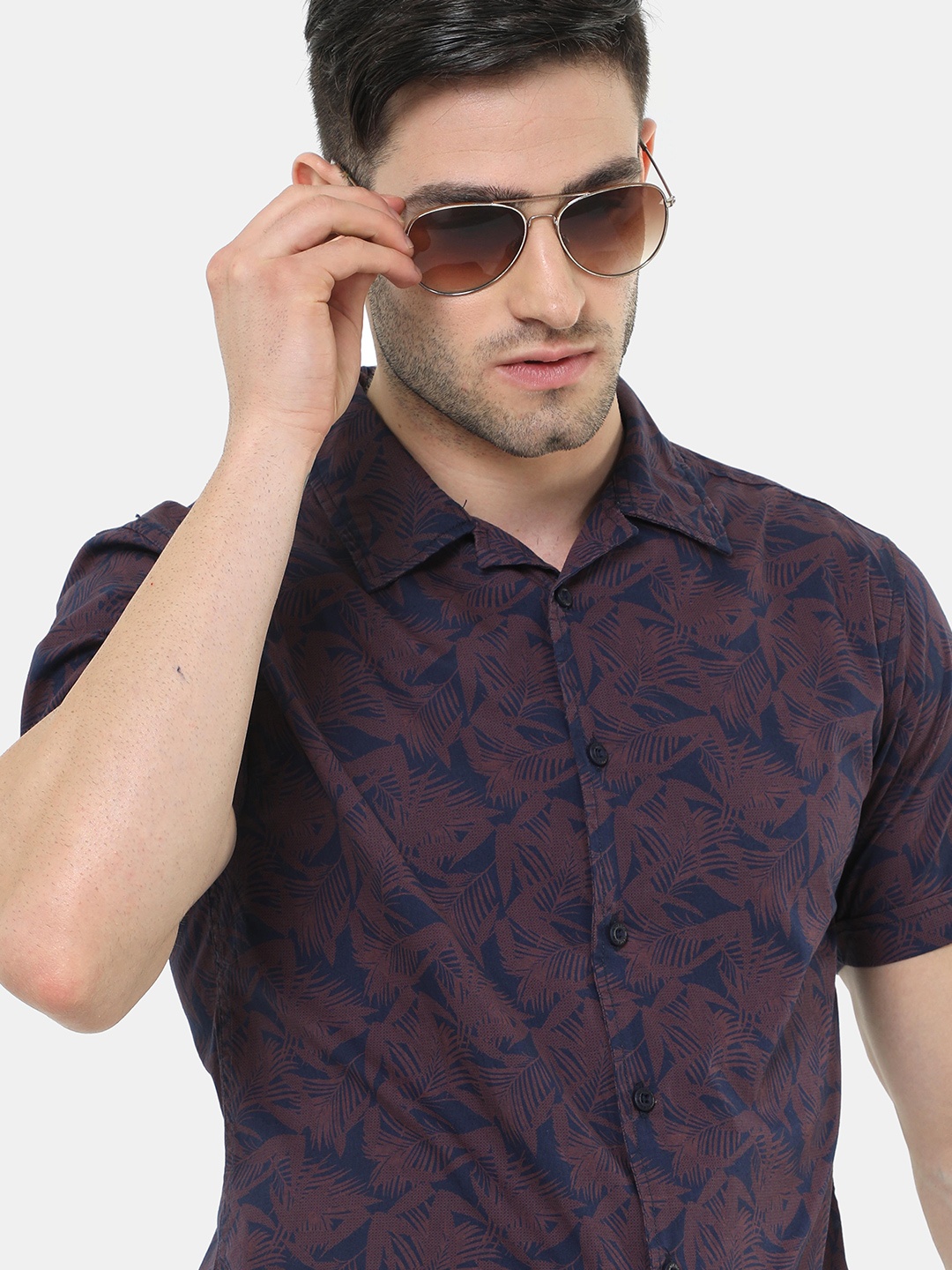 

HERE&NOW Men Navy Blue Slim Fit Tropical Printed Casual Shirt