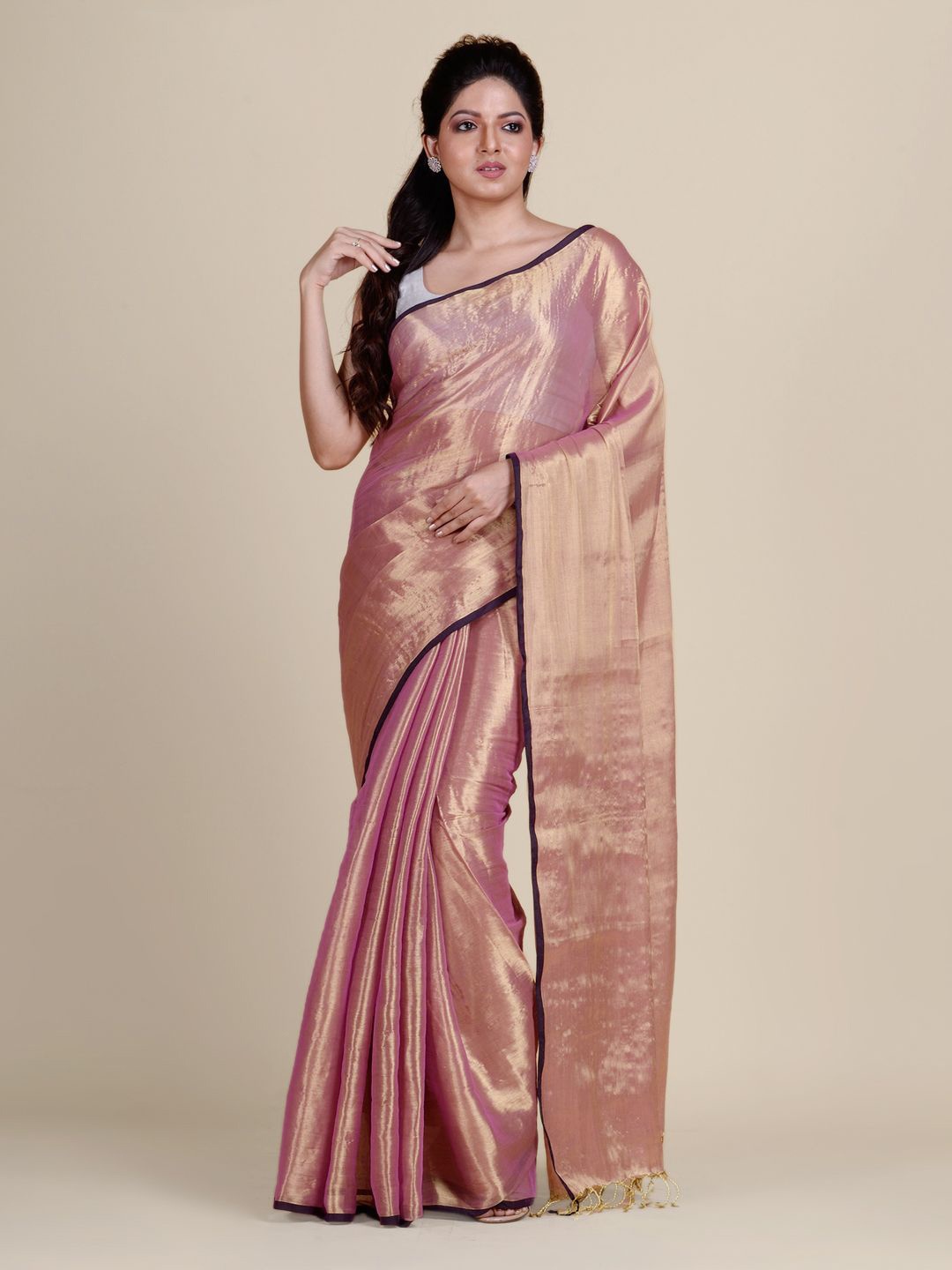 

Arhi Mauve & Gold Ethnic Motifs Saree
