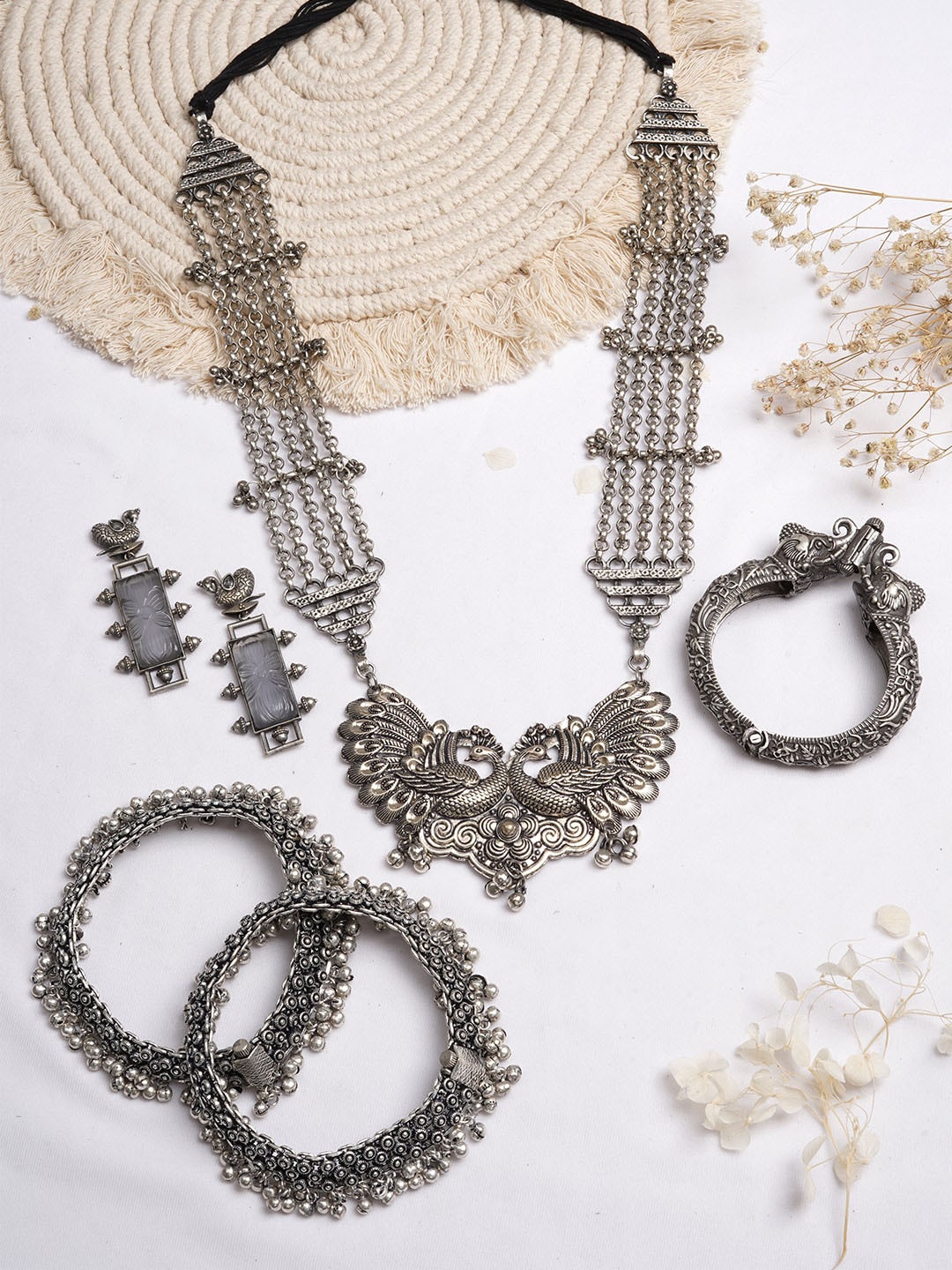 

TEEJH Women Silver-Toned Oxidised Jewellery Set