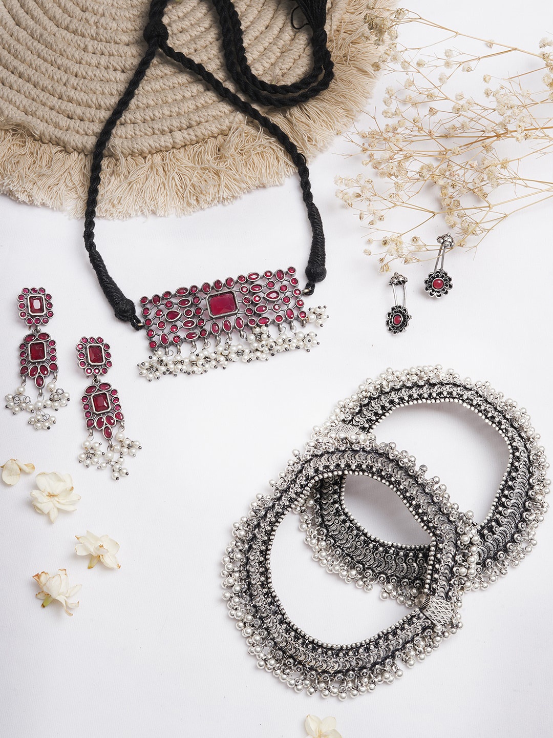 

TEEJH Oxidised Silver-Toned & Maroon Stones-Studded Laghuvi Jewellery Set