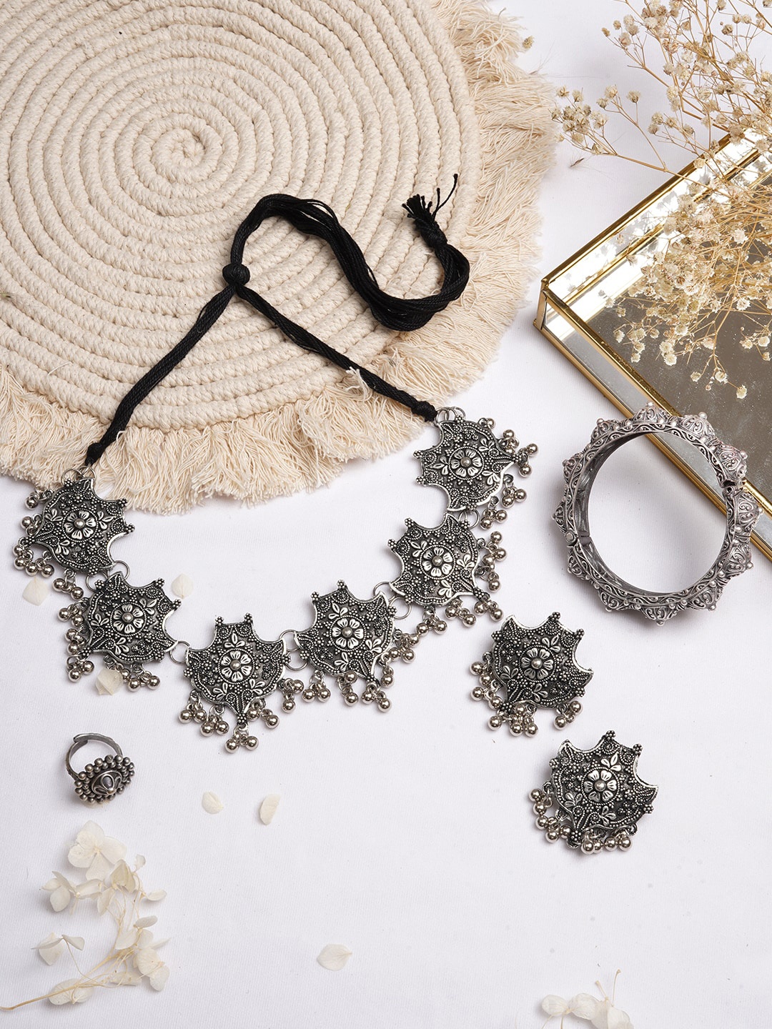 

TEEJH Silver-Toned Oxidised Laranya Jewellery Set