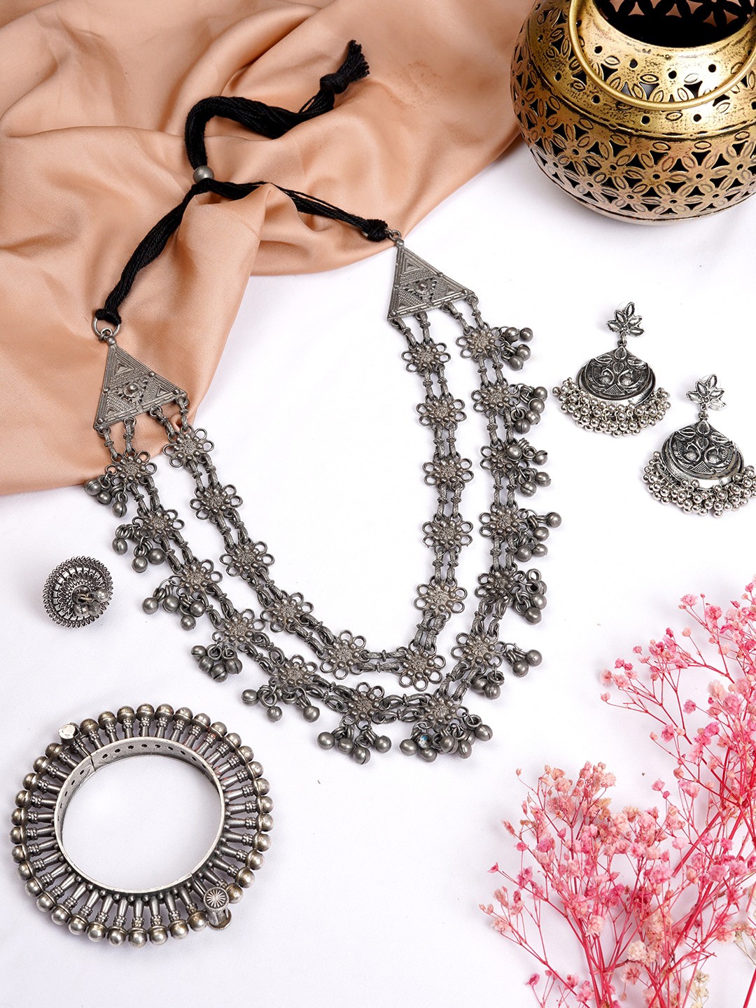 

TEEJH Woman Oxidised Silver-Toned Jewellery Set