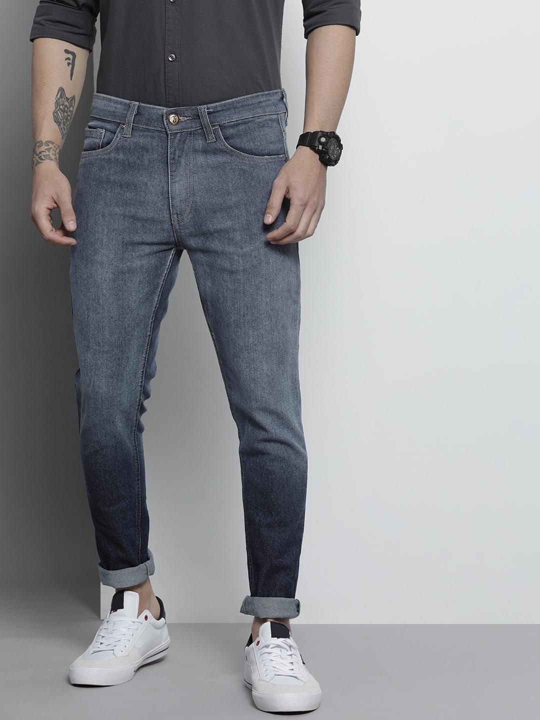 

The Indian Garage Co Men Blue Slim Fit Light Fade Stretchable Jeans