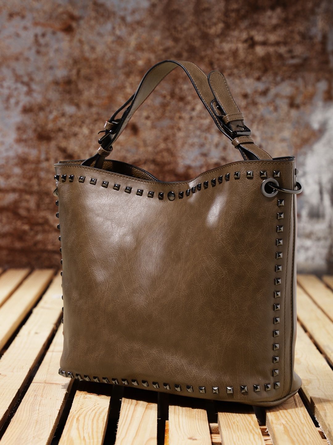 

Roadster Brown Solid Hobo Bag