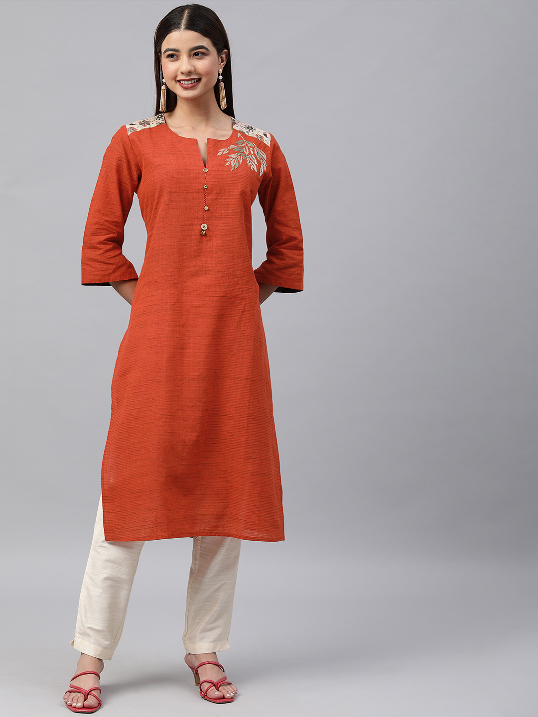 

araaliya Women Rust Thread Work Kurta