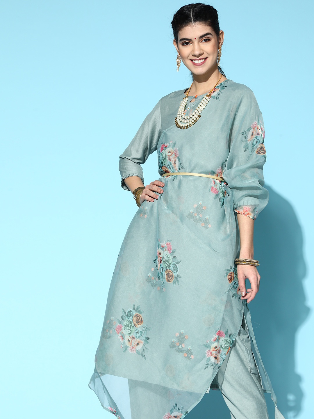 

Indo Era Tussar Silk Romantic Florals Kurta Set, Grey