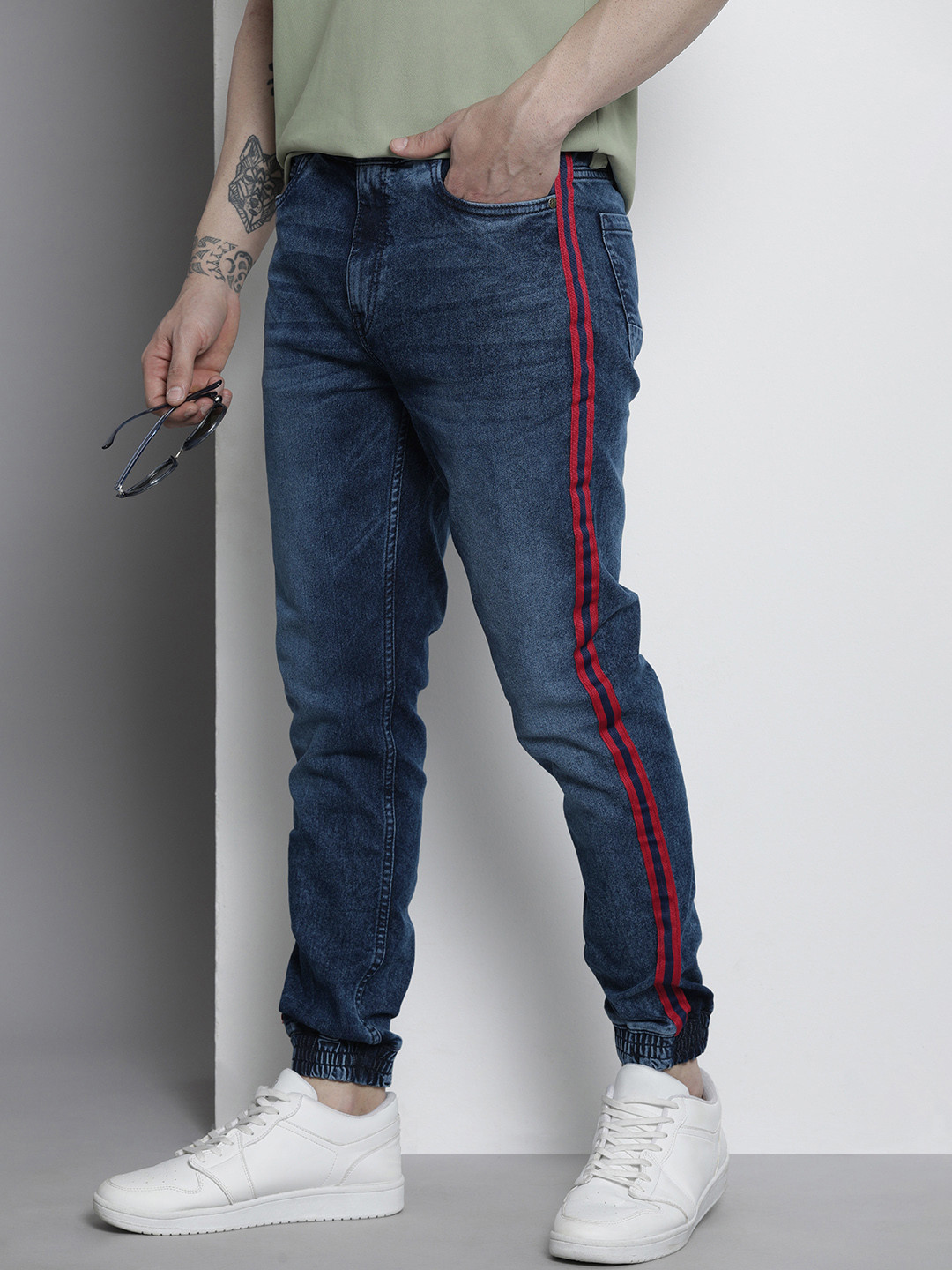 

The Indian Garage Co Men Striped Light Fade Joggers, Blue