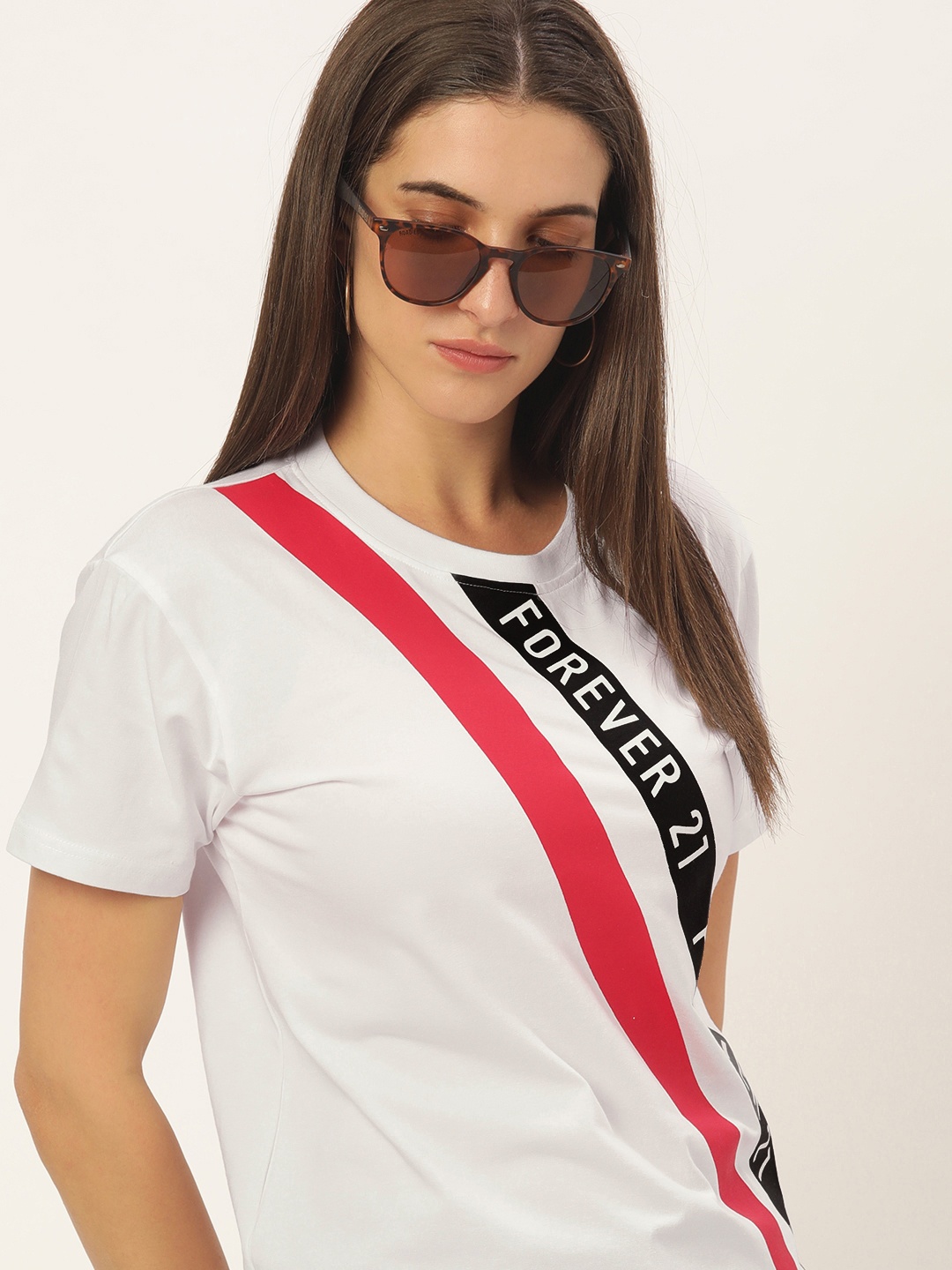

FOREVER 21 White Brand Logo Printed Round Neck Regular Sleeves Top