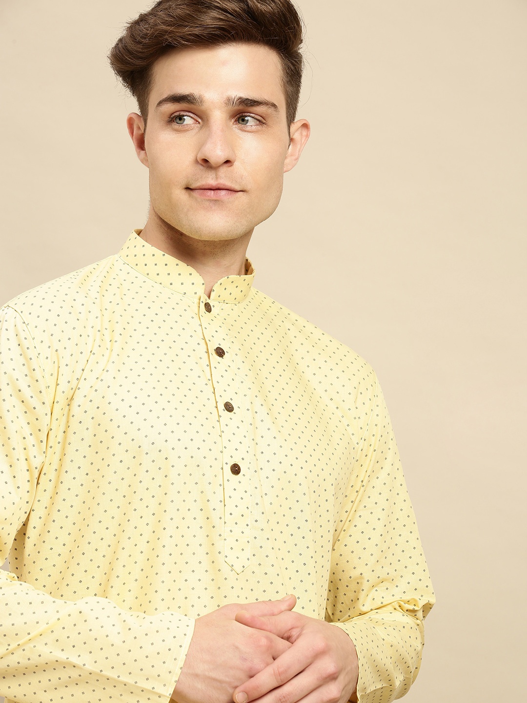 

Sanwara Men Yellow Floral Printed Straight Kurta