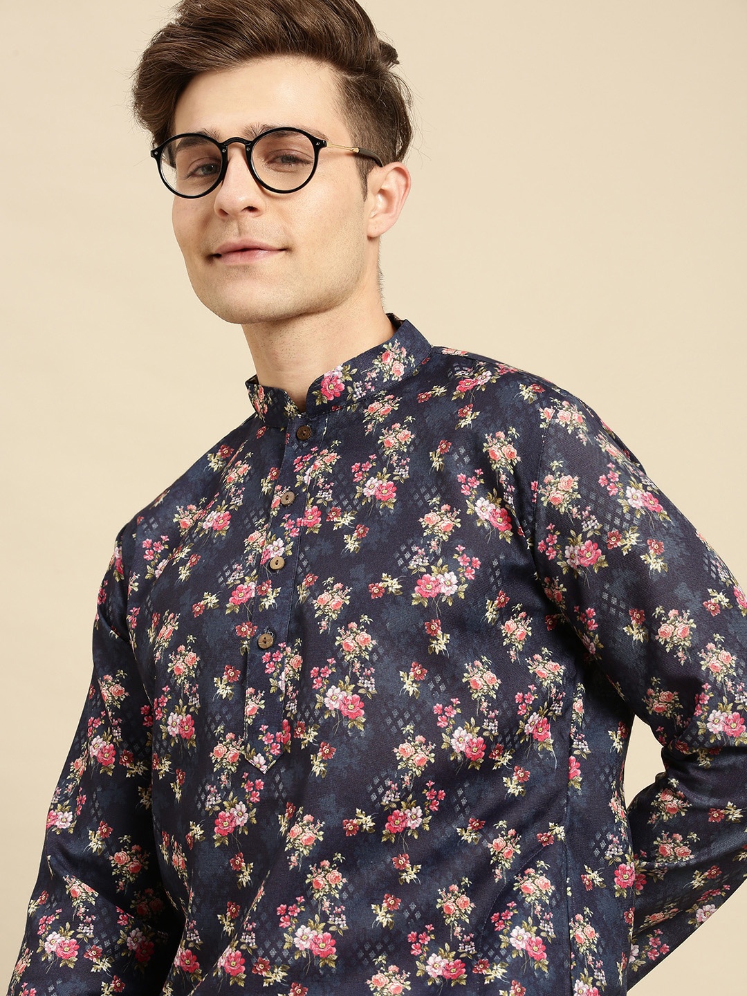 

Sanwara Men Blue Floral Printed Straight Kurta