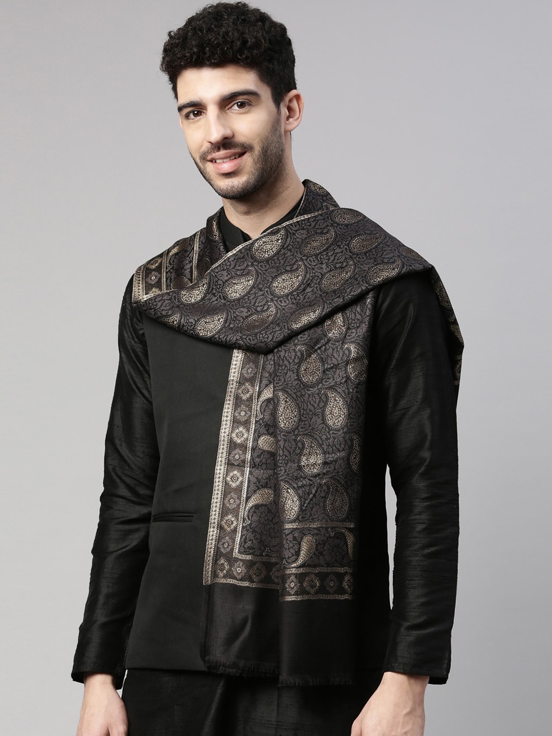 

Pashmoda Men Black Woven Design Shawl
