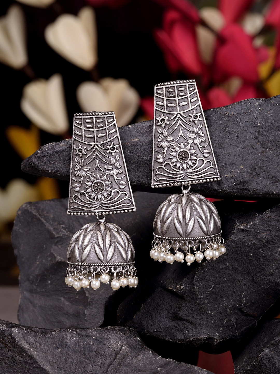 

Saraf RS Jewellery Silver-Toned & White Oxidised Dome Shaped Jhumkas