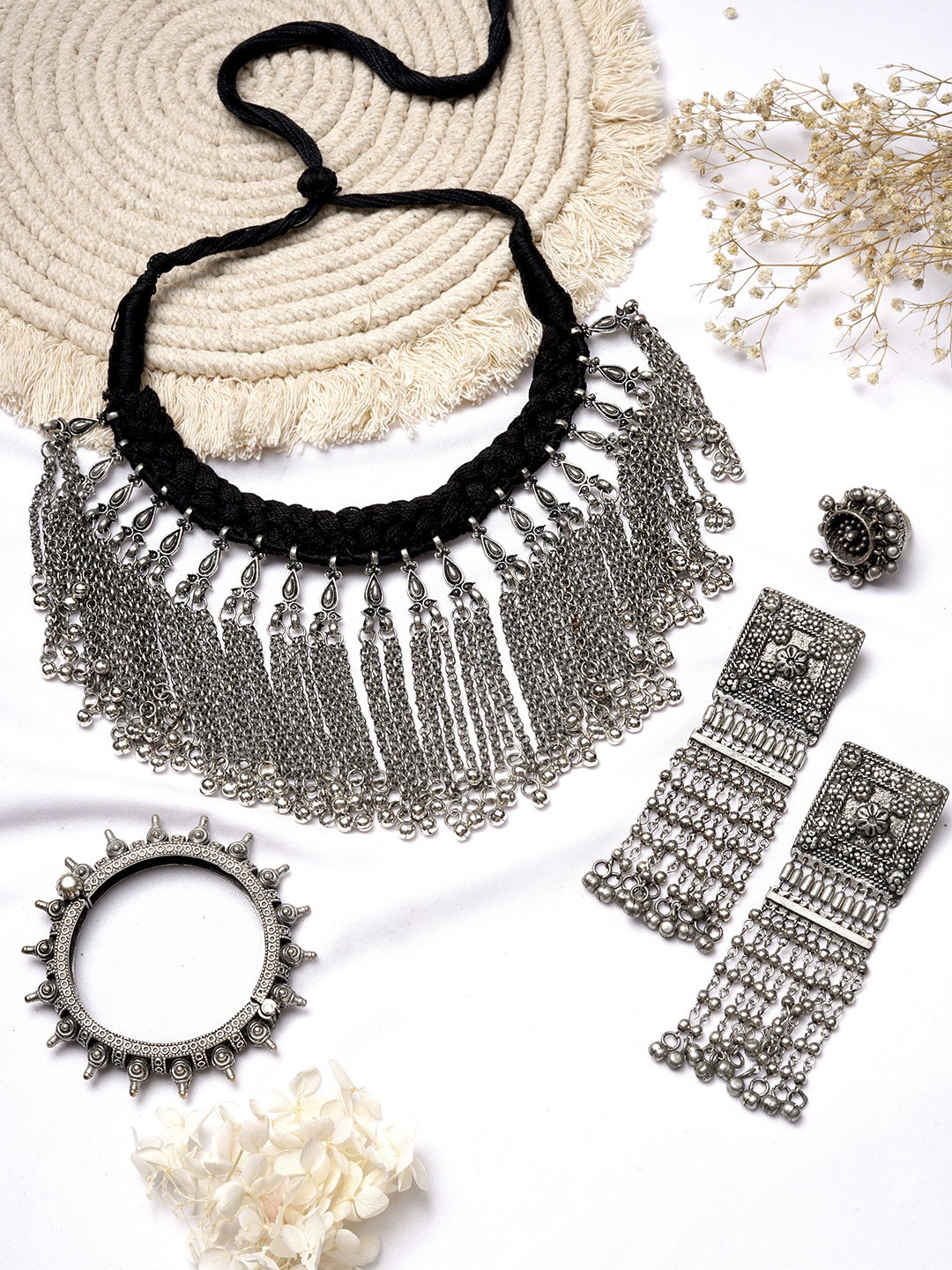 

TEEJH Silver-Toned Oxidised Ghungroo Jewellery Set