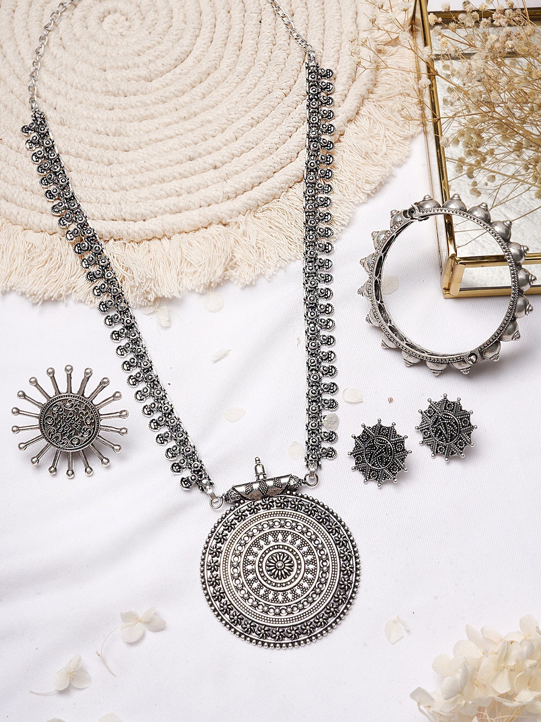 

TEEJH Silver-Toned Oxidised Jewellery Set