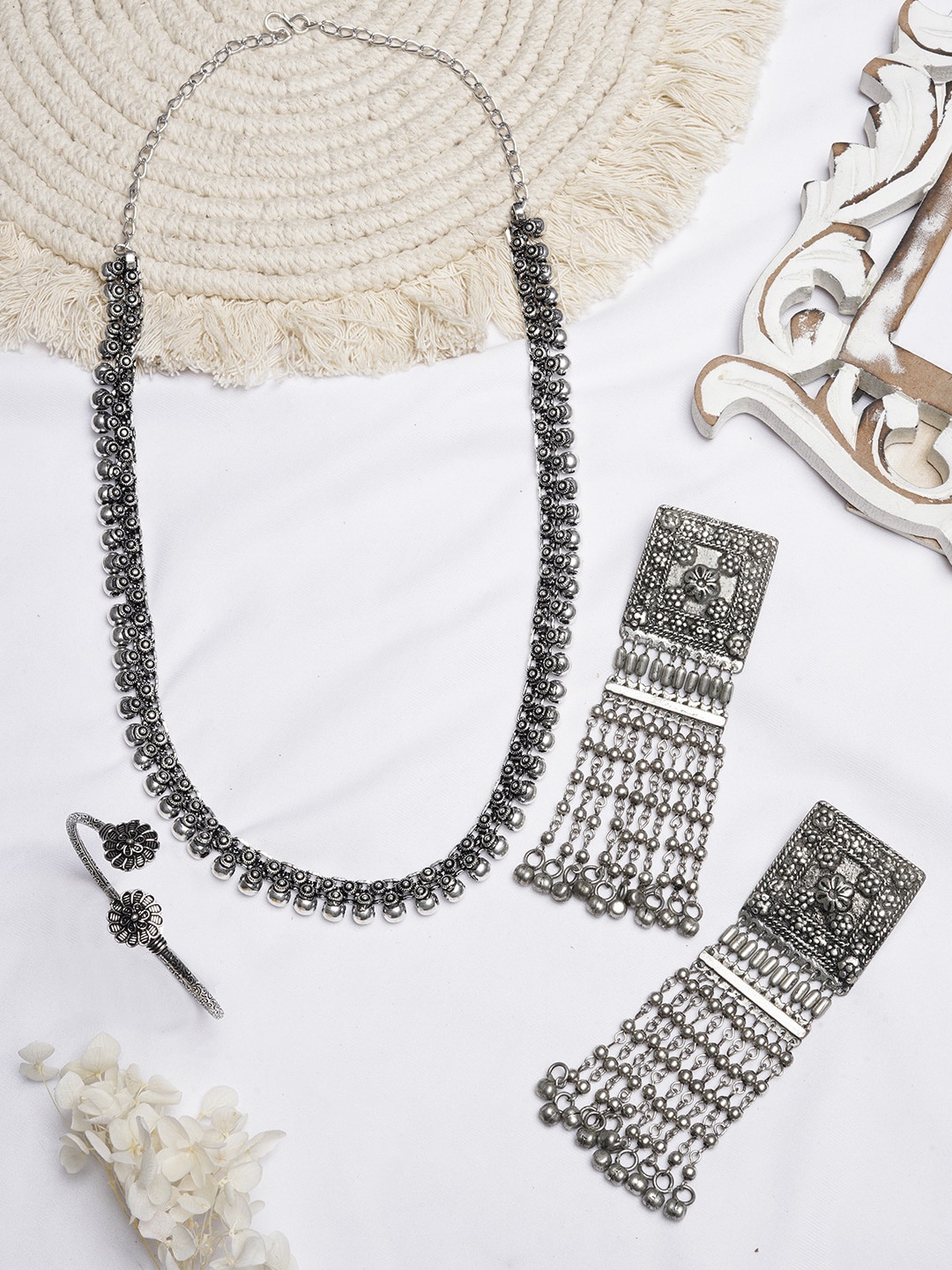 

TEEJH Silver-Toned Ghungroo Oxidised Jewellery Set