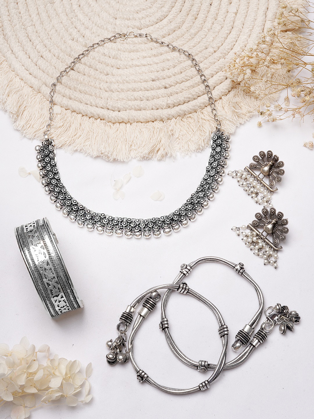 

TEEJH Hemadri Silver Oxidised Jewelry Set