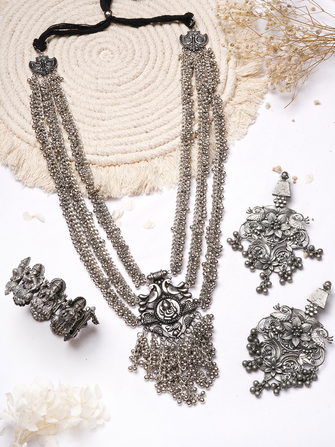 

TEEJH Woman Aasia Silver Oxidised Jewellery Gift Set