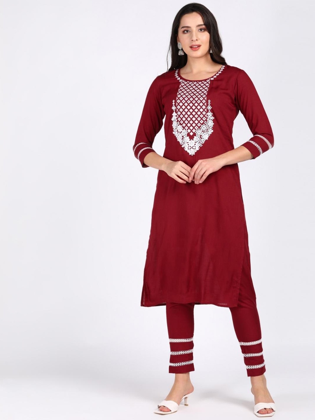 

VEDANA Women Maroon Embroidered Mirror Work Kurta with Trousers
