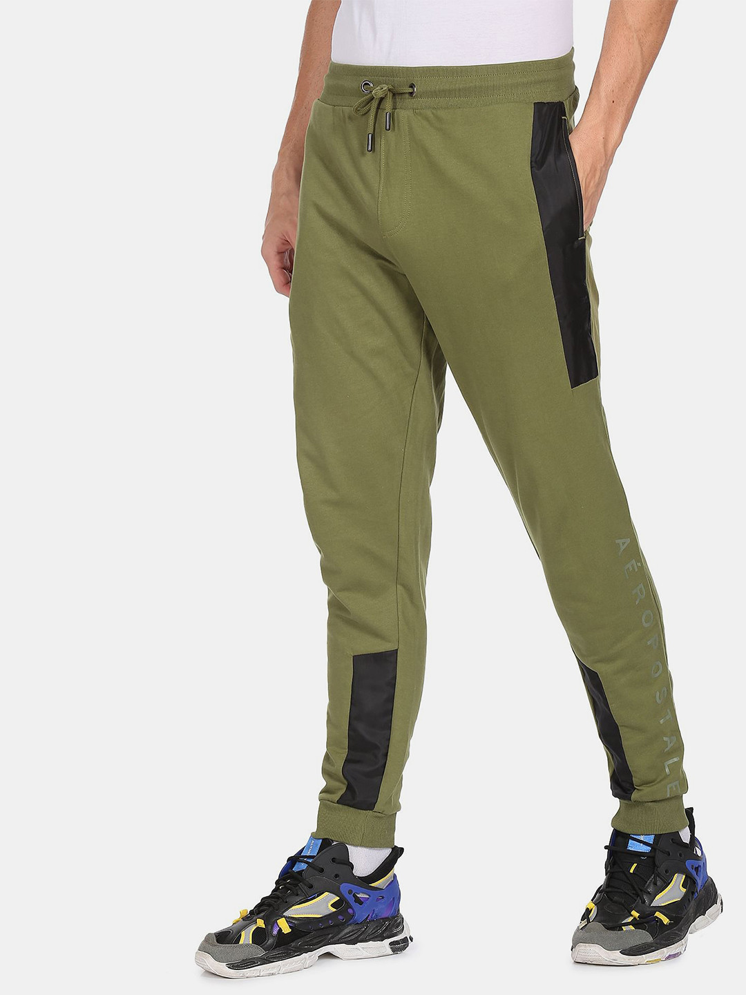 

Aeropostale Men Solid Straight-Fit Pure Cotton Joggers, Green