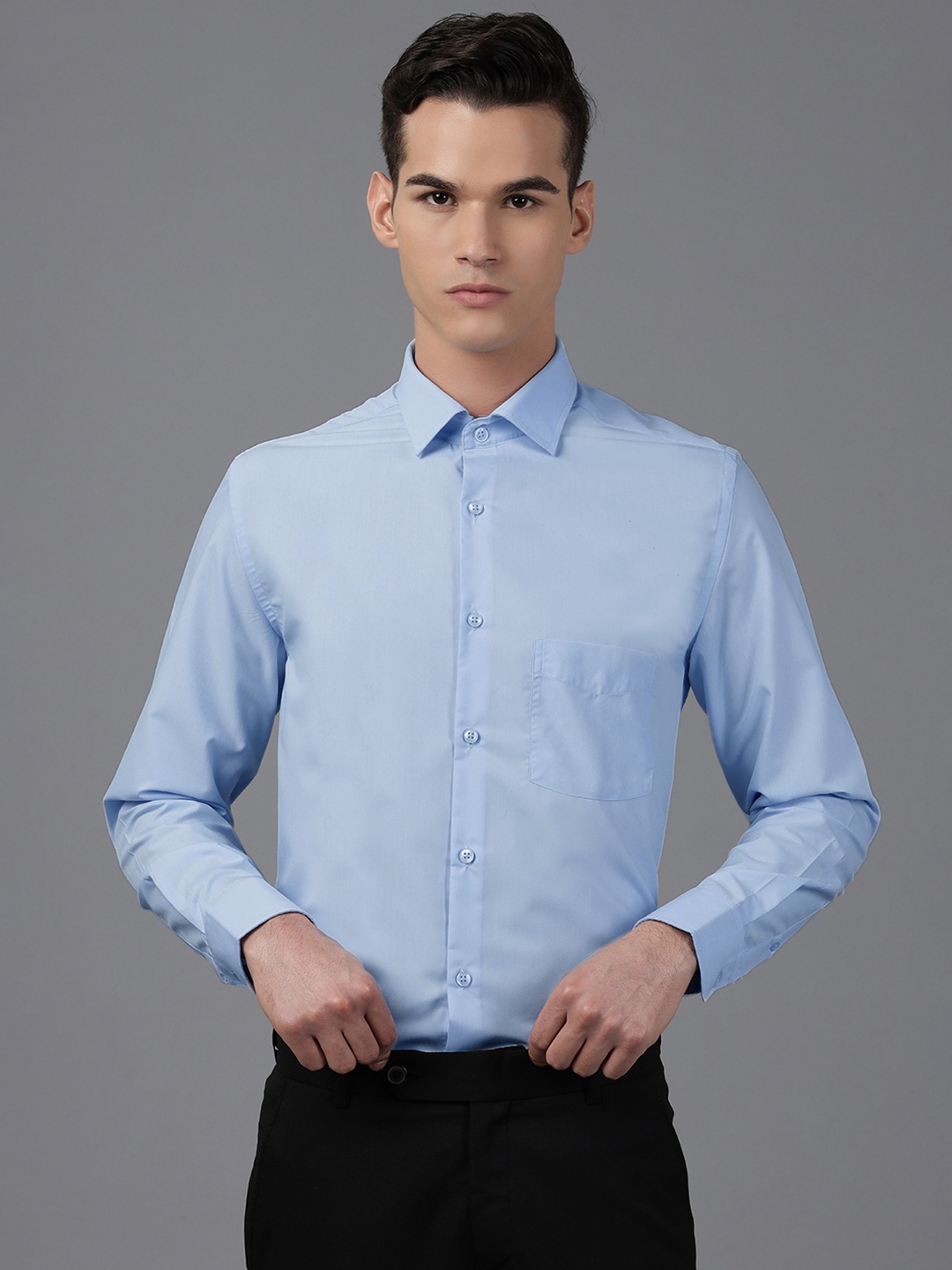 

Richlook Men Blue Solid Formal Shirt