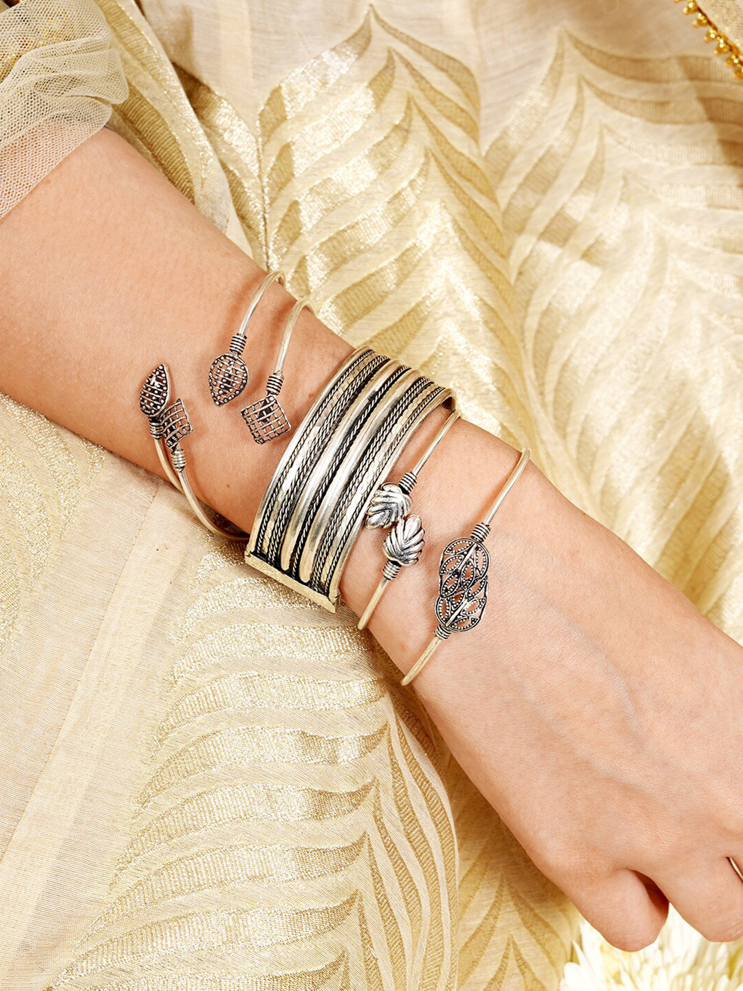 

TEEJH Women Set Of 3 Silver-Toned Brass Oxidised Cuff Bracelet