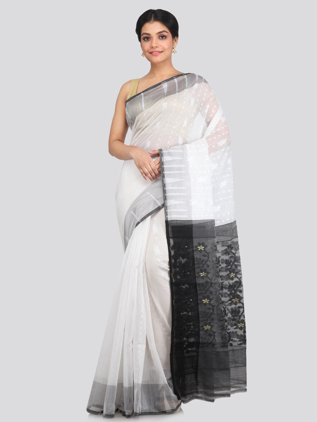 

PinkLoom White & Grey Floral Pure Cotton Jamdani Saree