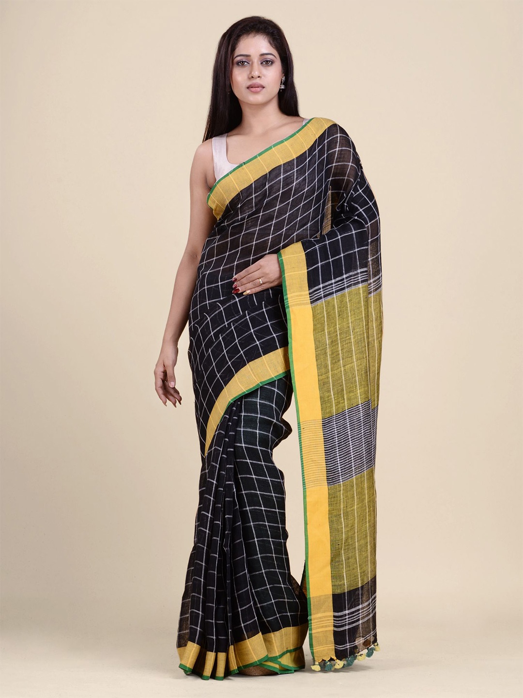 

Charukriti Black & Cream-Coloured Checked Pure Linen Saree