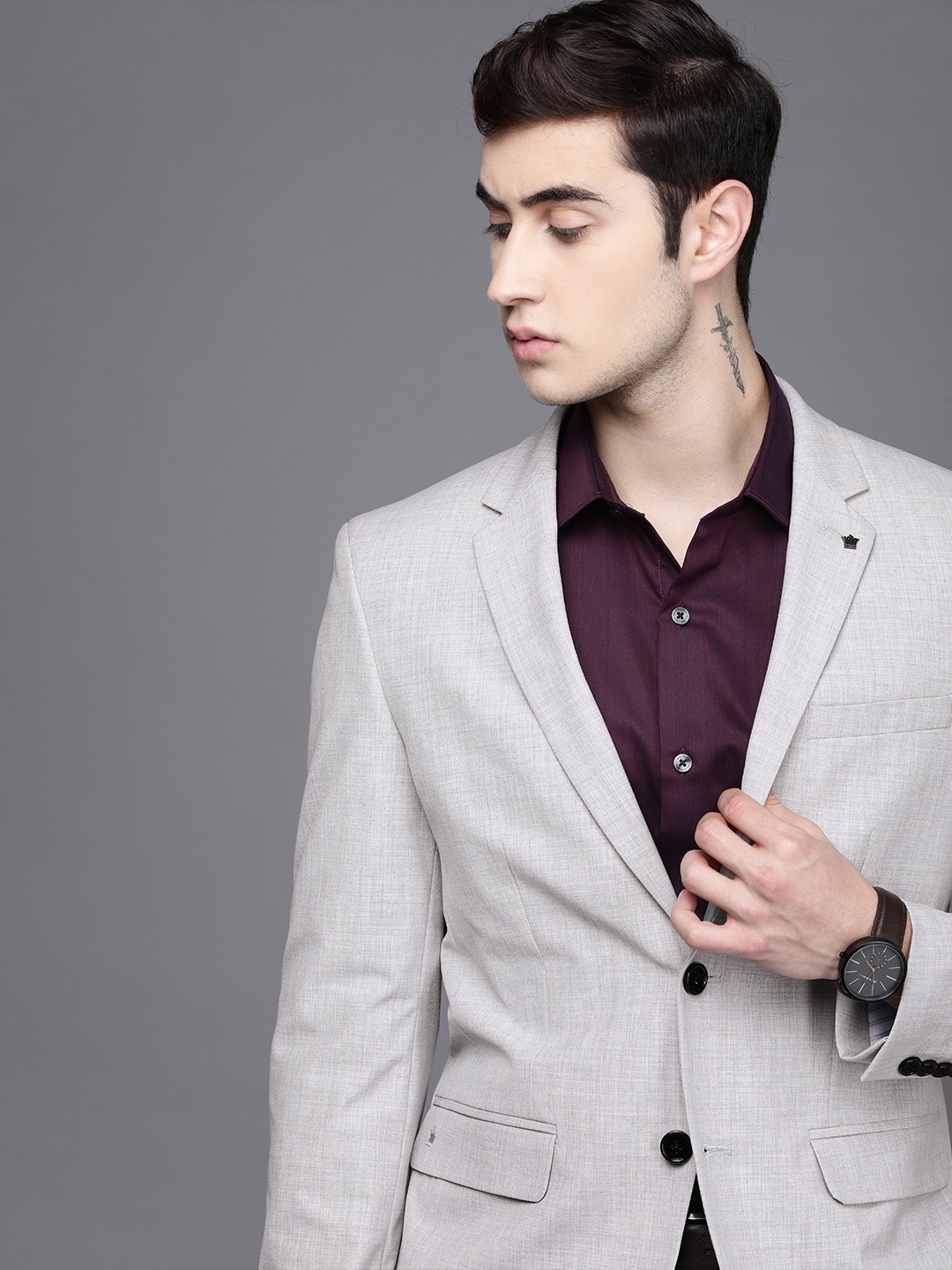 

Louis Philippe Men Grey Solid Slim Fit Single-Breasted Formal Blazer
