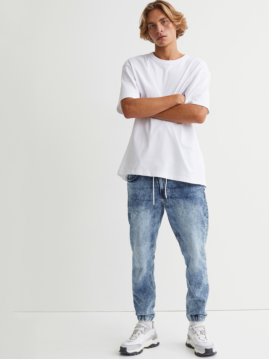 

H&M Men Blue Hybrid Regular Tapered Joggers
