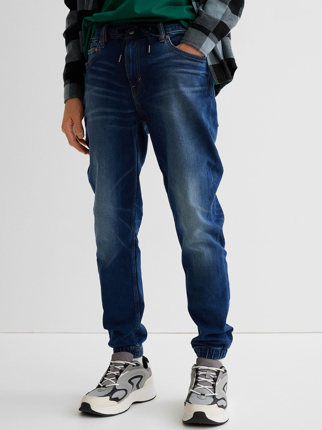 

H&M Men Blue Hybrid Regular Tapered Joggers