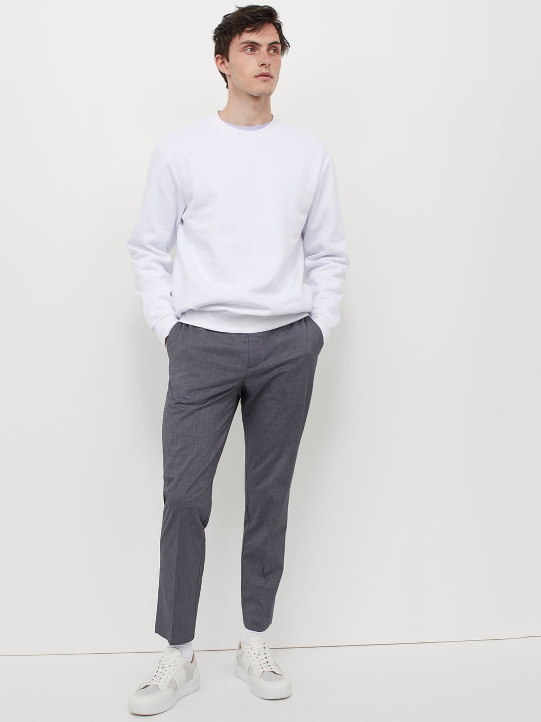 

H&M Men Grey Slim Fit Cropped Trousers