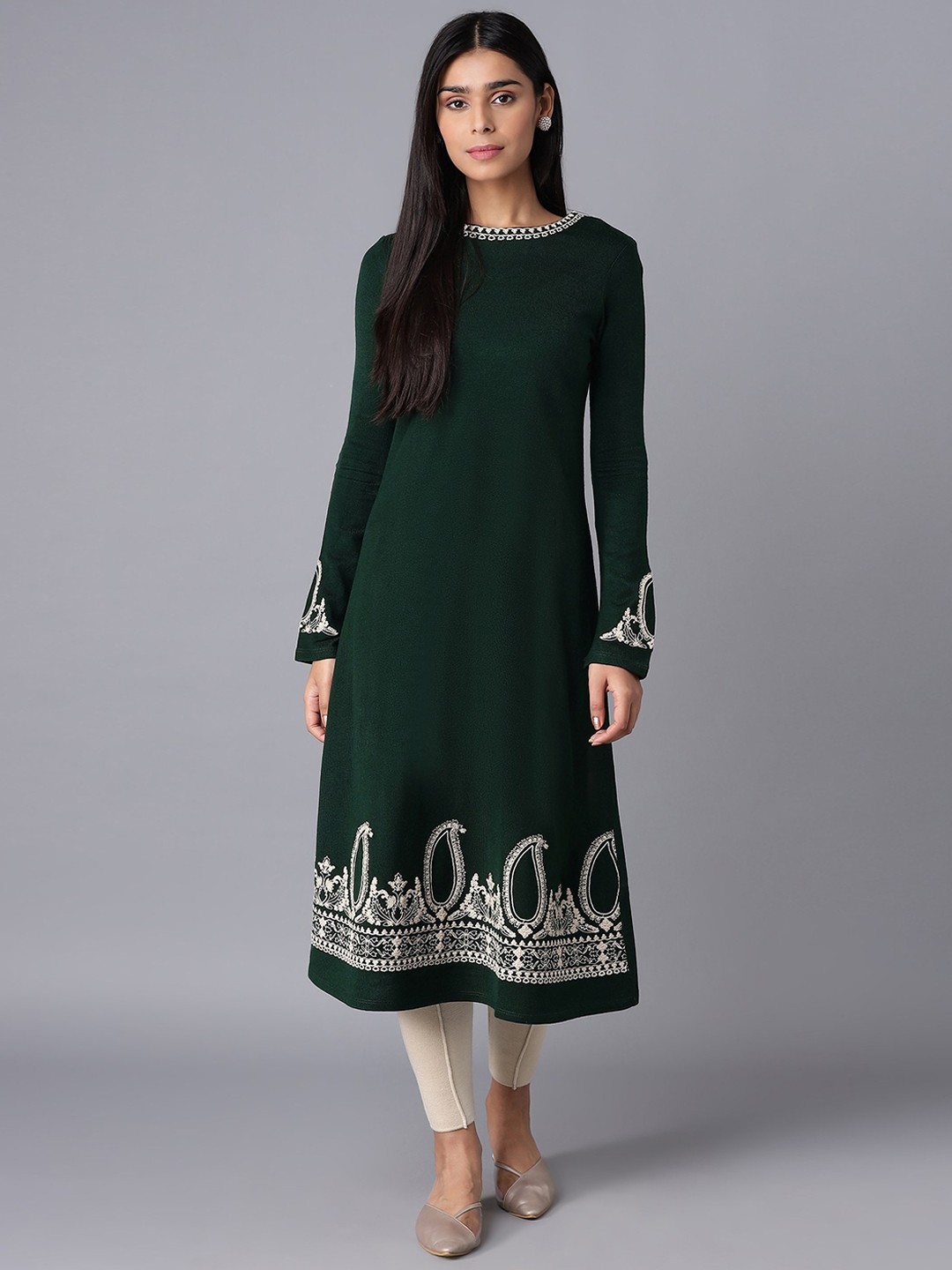 

W Women Green Ethnic Motifs Thread Work Kurta