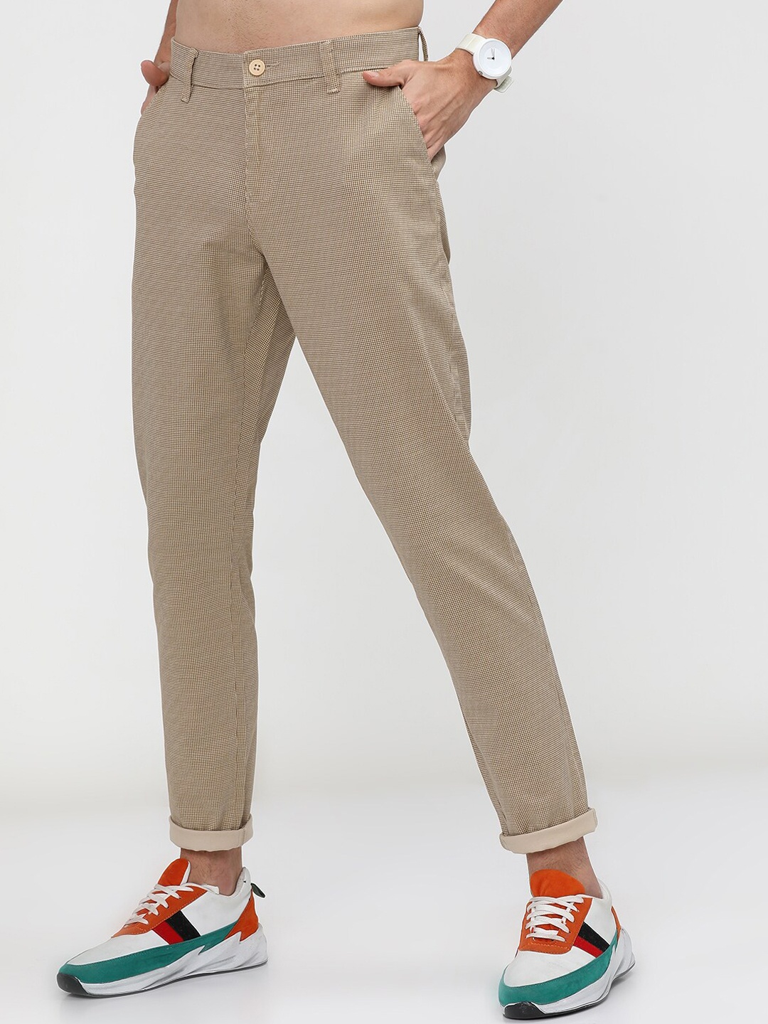 

HIGHLANDER Men Beige Checked Slim Fit Chinos