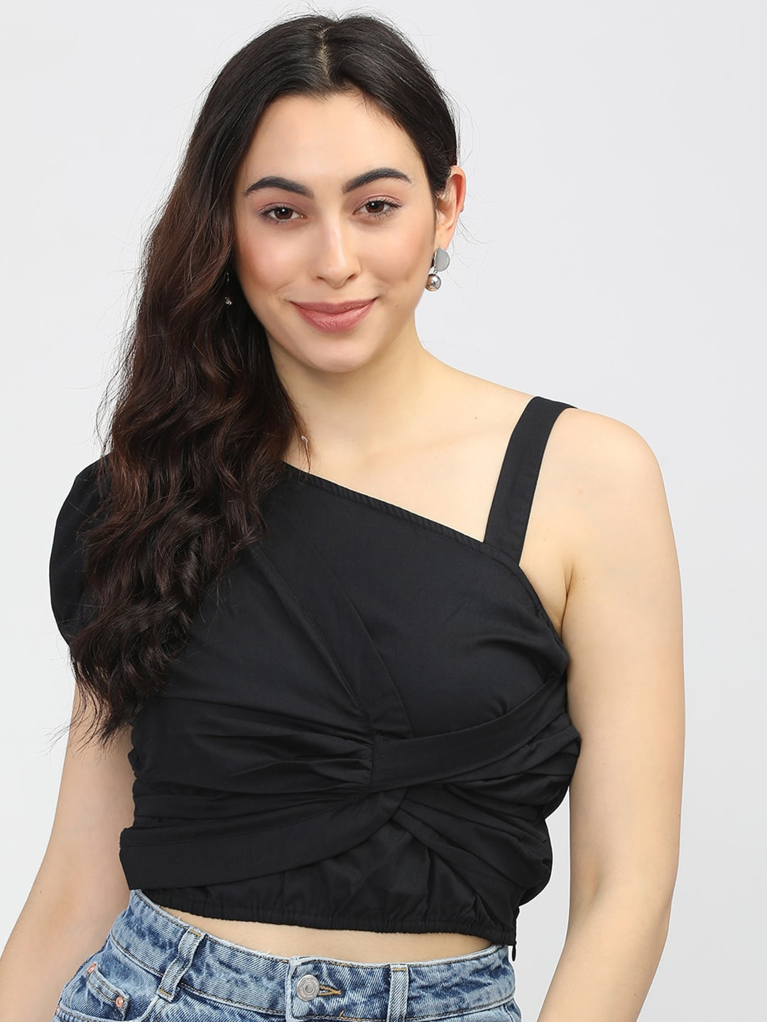 

Tokyo Talkies Women Black Solid Crop Top